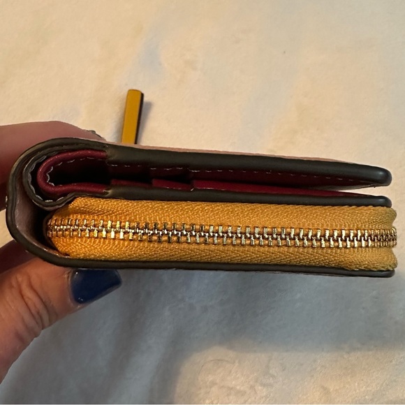 Tory Burch Perry Color Block Bifold Pebbled Leather Wallet pink yellow brown red - Picture 5 of 14